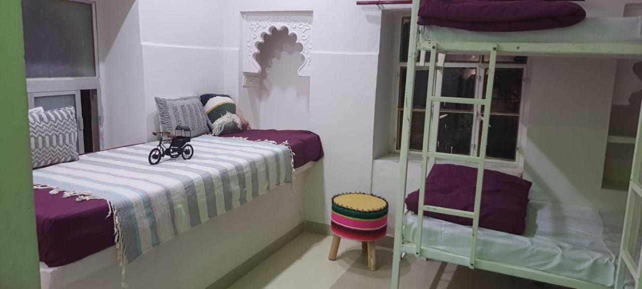 Zodiac Hostel Udaipur Esterno foto